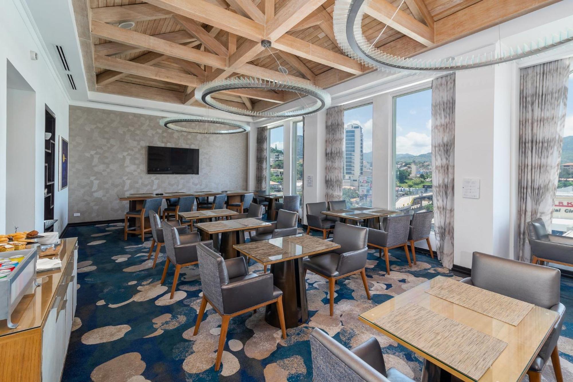 Intercontinental Tegucigalpa At Multiplaza Mall By Ihg Kültér fotó